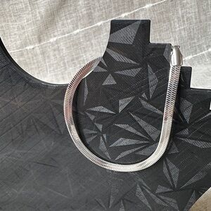 Herringbone Flexible Silver Tone Bracelet 7.5" + 2" extend & 1/2 cm wide NWOT